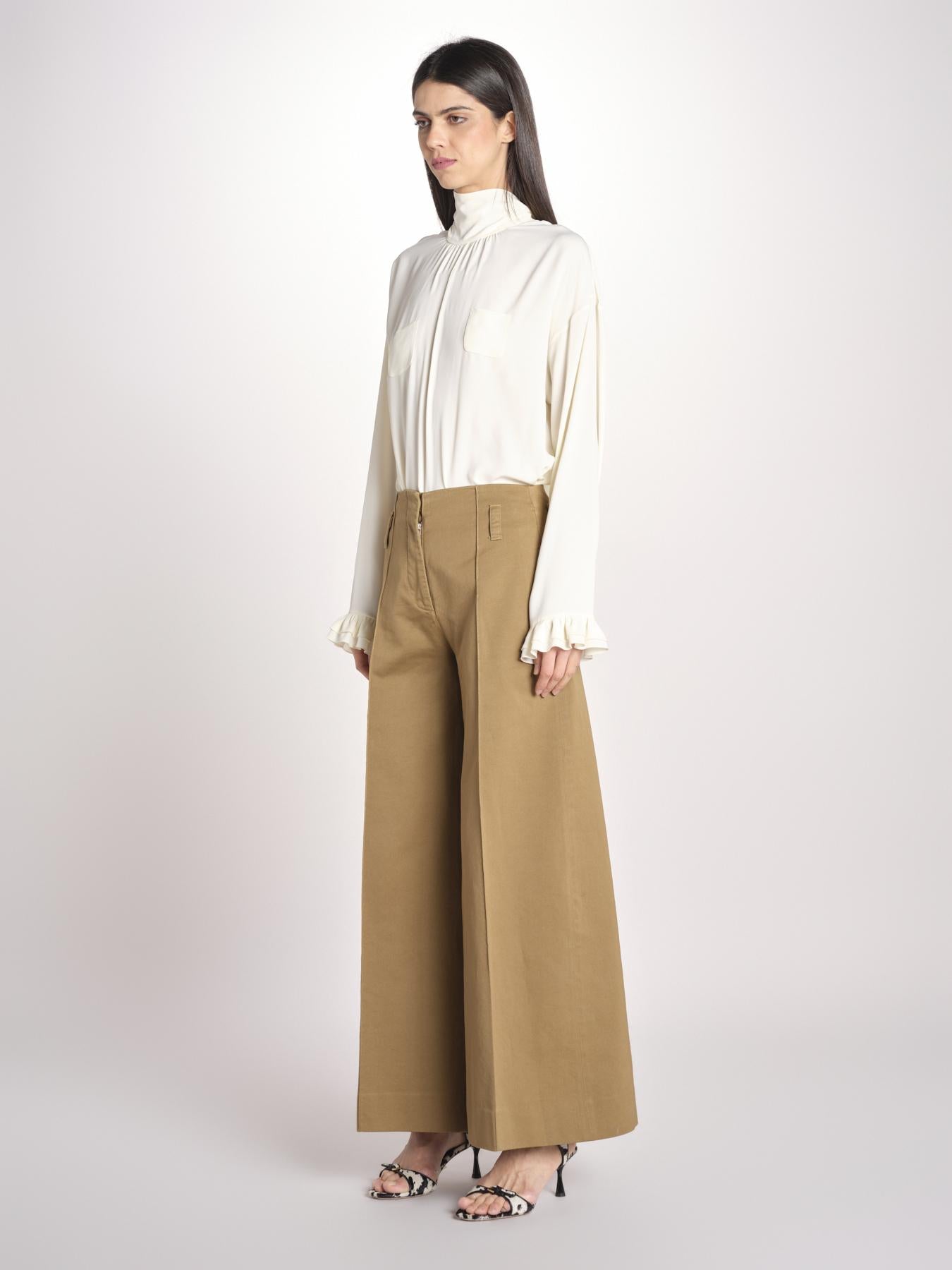 pantalone largo con nervature tinto in capo ORIANA 540 801 13 CRETA quelledue 