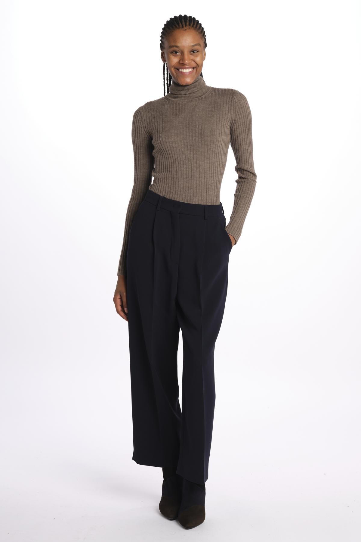  2425136091600 005BLU weekend maxmara 