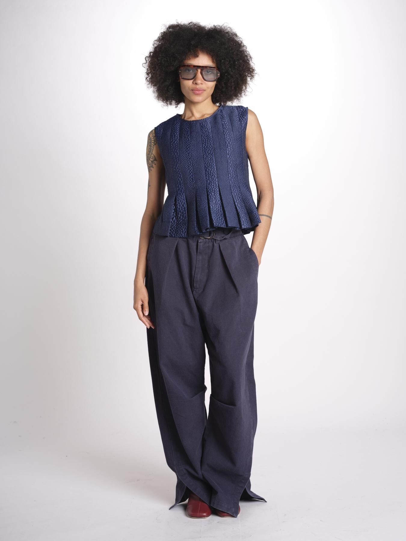 embossed top FAYETTA TANK NAVY sea ny 