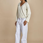 maglia con scollo a v e manica a campana by milaura. D2500894 29001 BIANCO milaura 