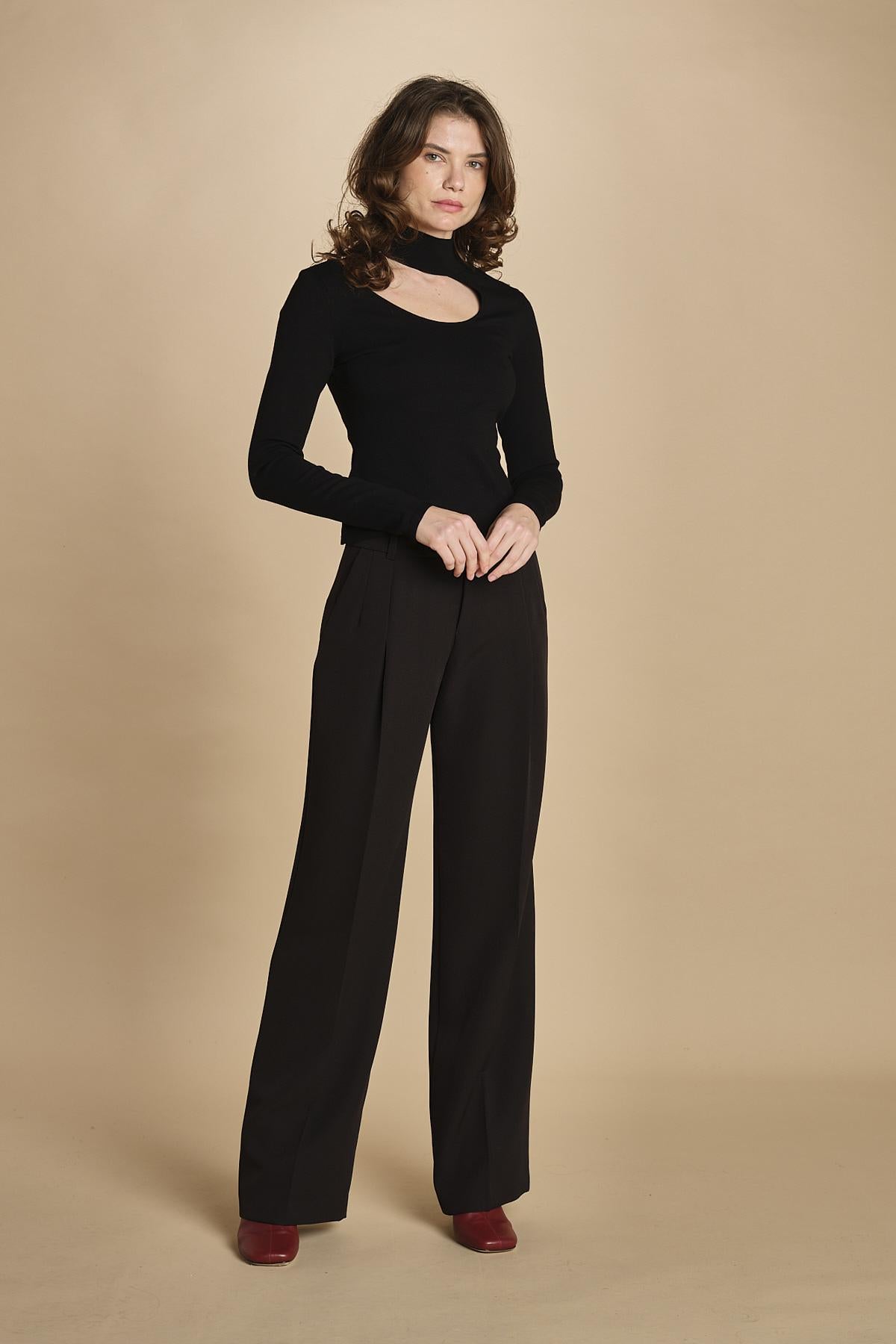 top maglia con scollo nudo 32007-350 NERO 29 federica tosi 