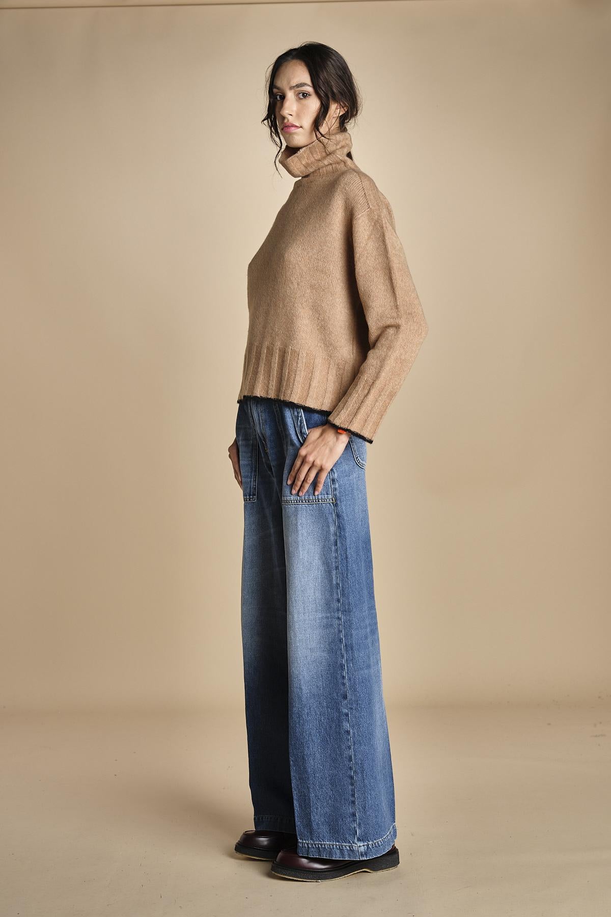 maglia dolcevita over SAMANTHA CAMMELLO NERO tenne' 