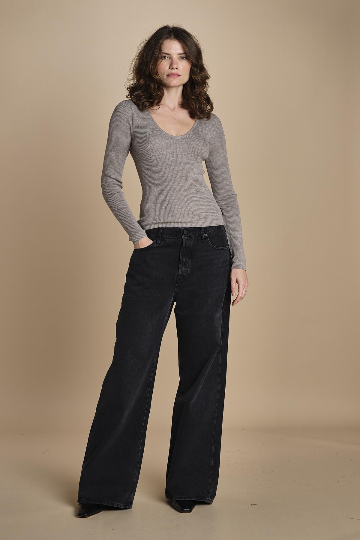 maglia scollo a v NOVA KNIT BLOUSE LIGHT TAUBE herskind 