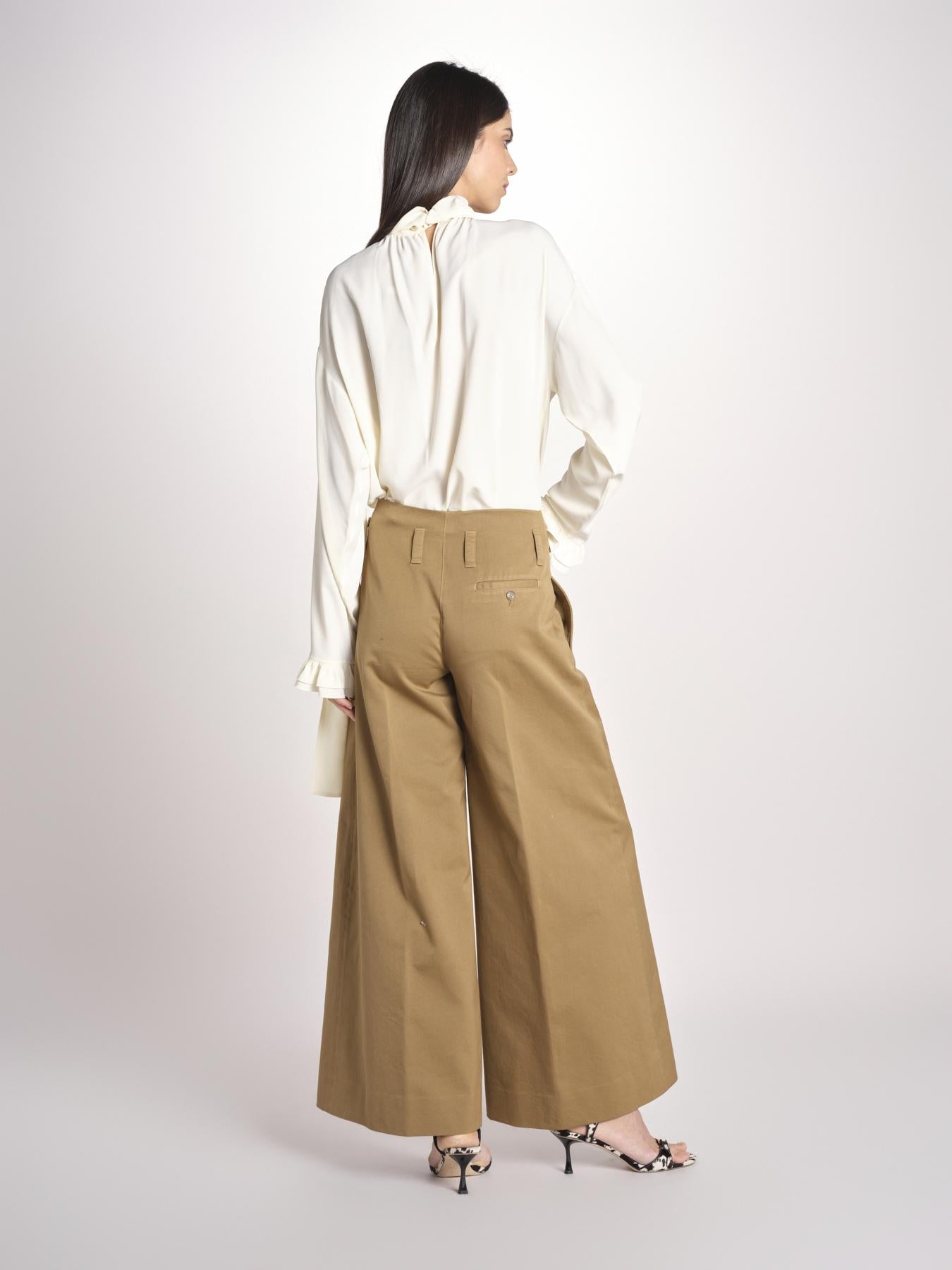pantalone largo con nervature tinto in capo ORIANA 540 801 13 CRETA quelledue 