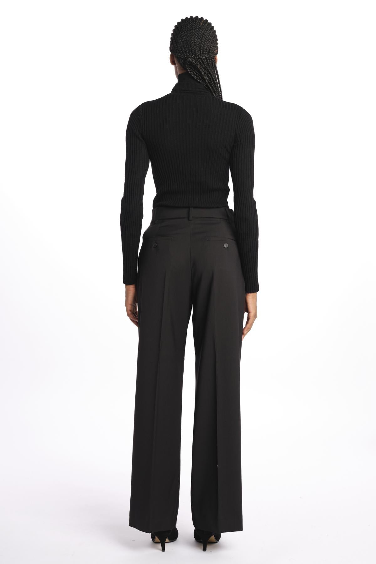  2425136041600 002NERO weekend maxmara 