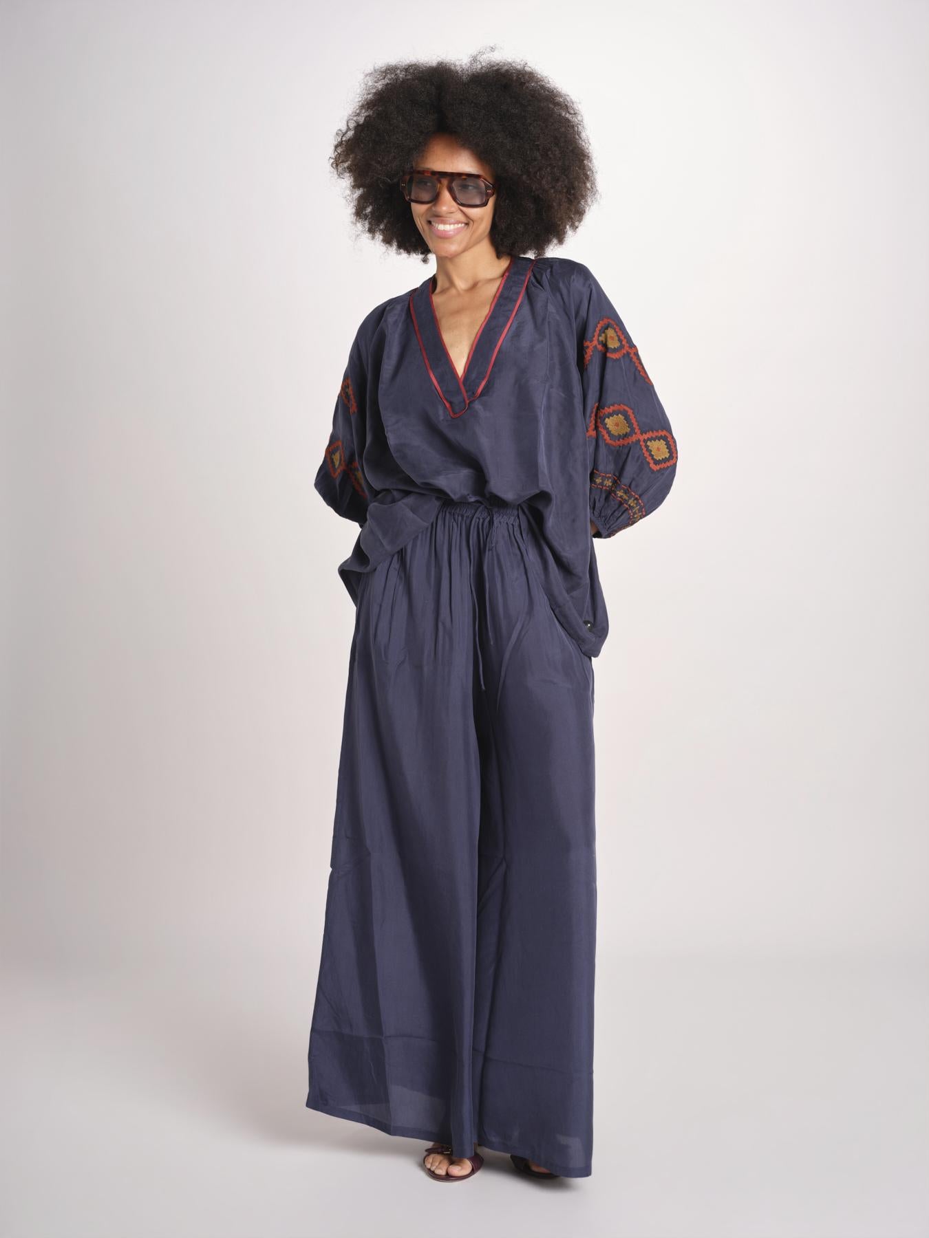 pantalone in seta over BE25252 NAVY benaras soleil 