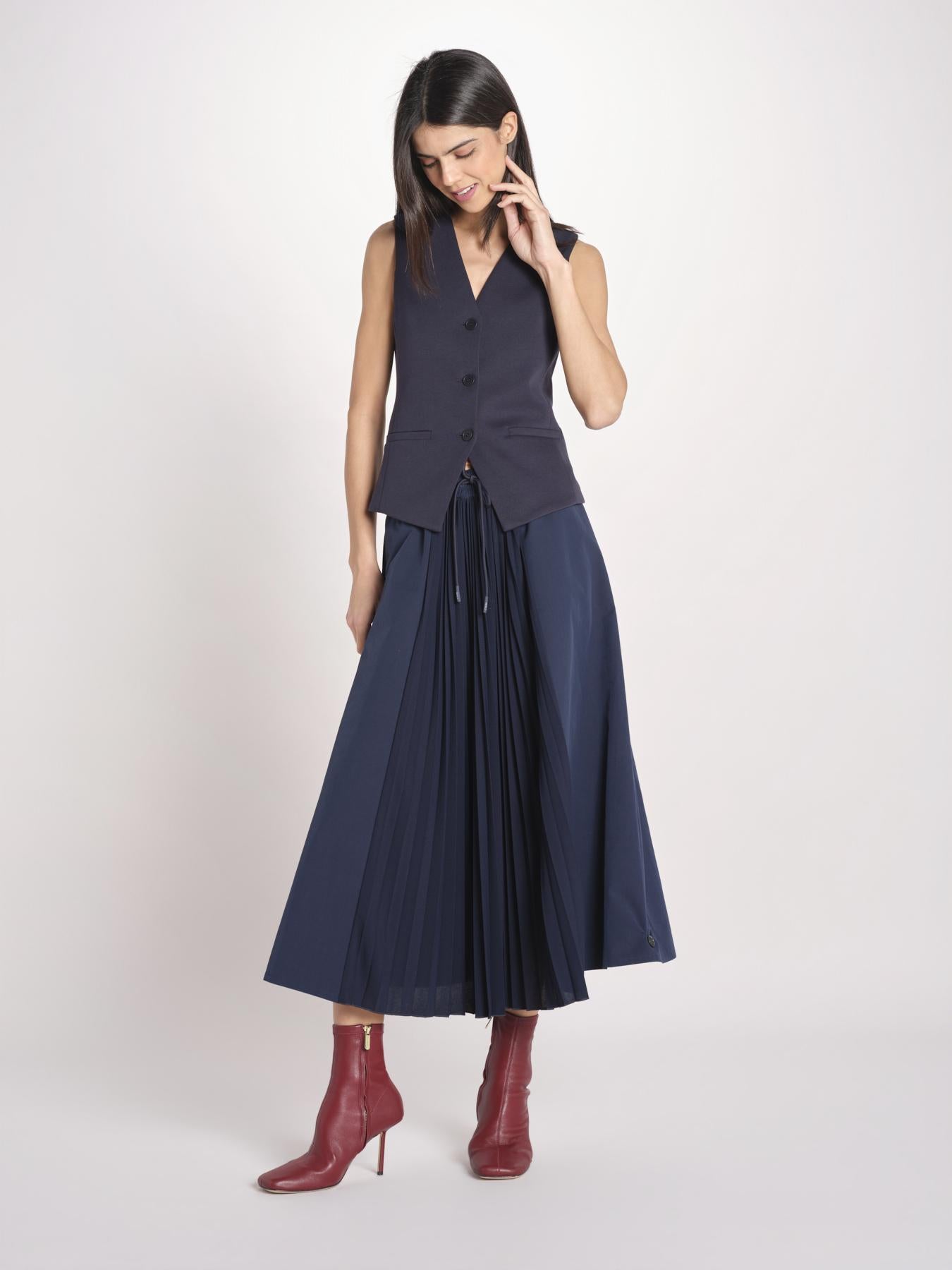 Gonna lunga con inserto centrale in jersey crêpe a pieghe plissé in tessuto tecnico FOLK 2615771011600 002 BLU weekend maxmara 