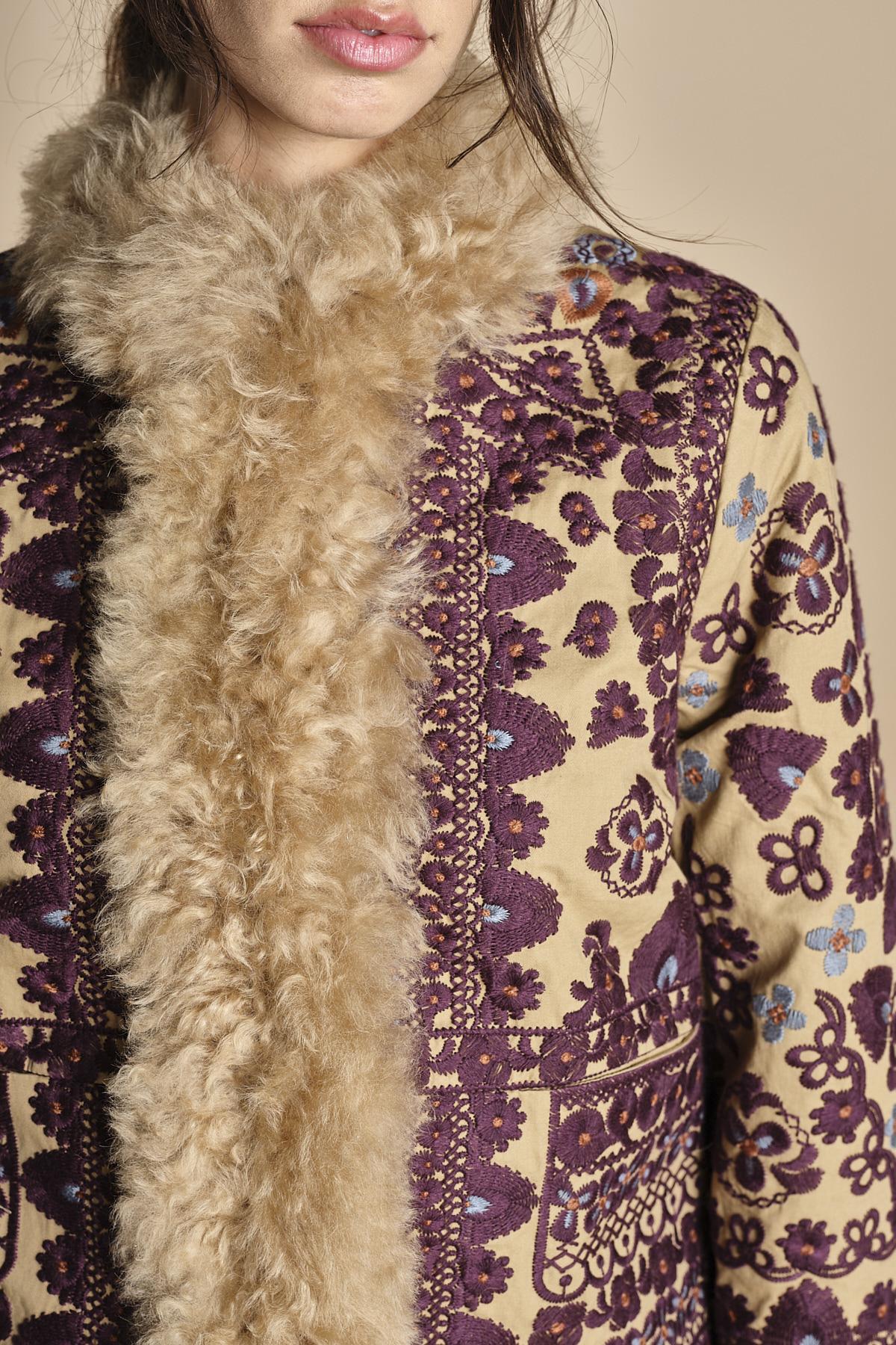 giacca ricamata con montone SANDORA JACKET CAMEL antik batik 