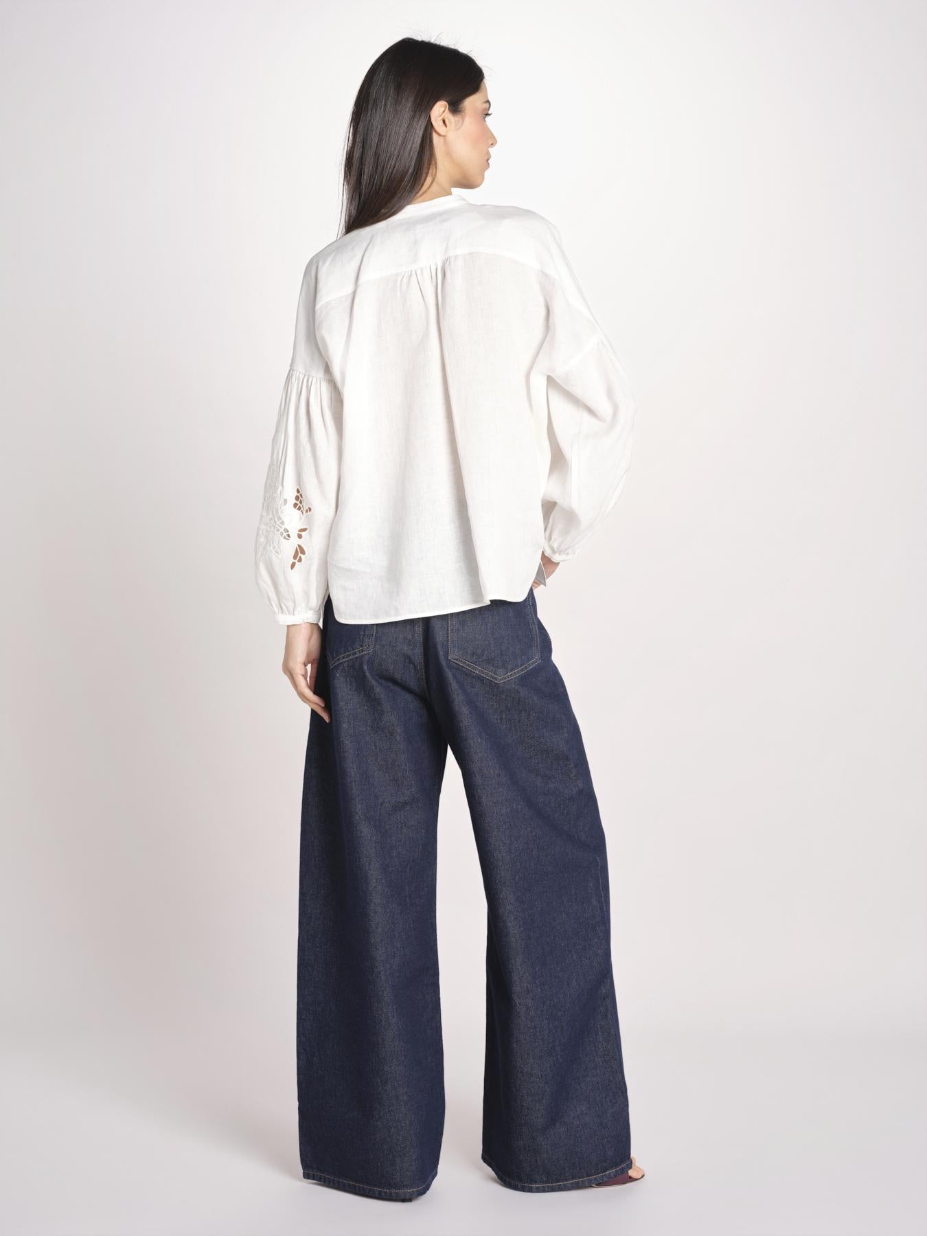 camicia con ricamo fiori DESTRO 2615111032600 001 BIANCO weekend maxmara 