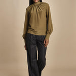 camicia collo alto in seta VITTORIA 22209712 19 quelledue 