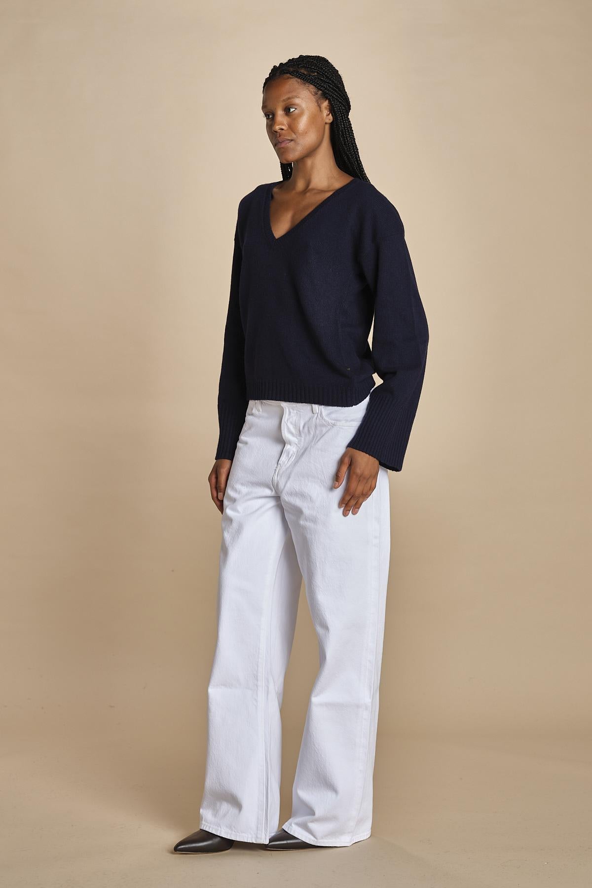 maglia con scollo a v e manica a campana by milaura. D2500894 866 BLU milaura 