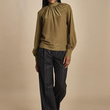 camicia collo alto in seta VITTORIA 22209712 19 quelledue 