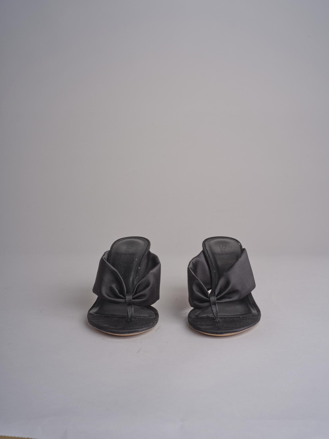  PALOMA BLK studio AMELIA 