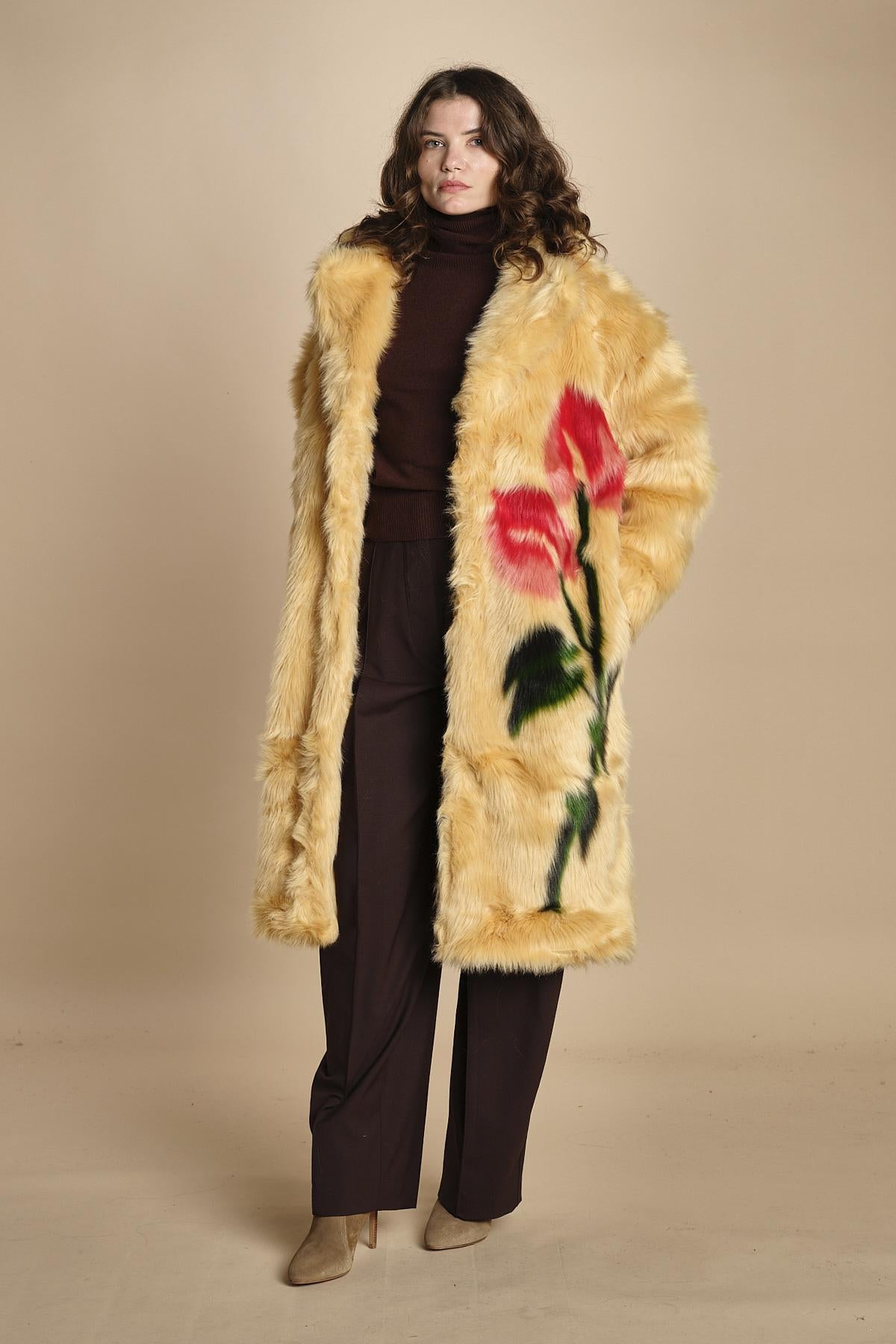 ecopelliccia con fiore FLOWER FUR 340268 CREAM farm rio 