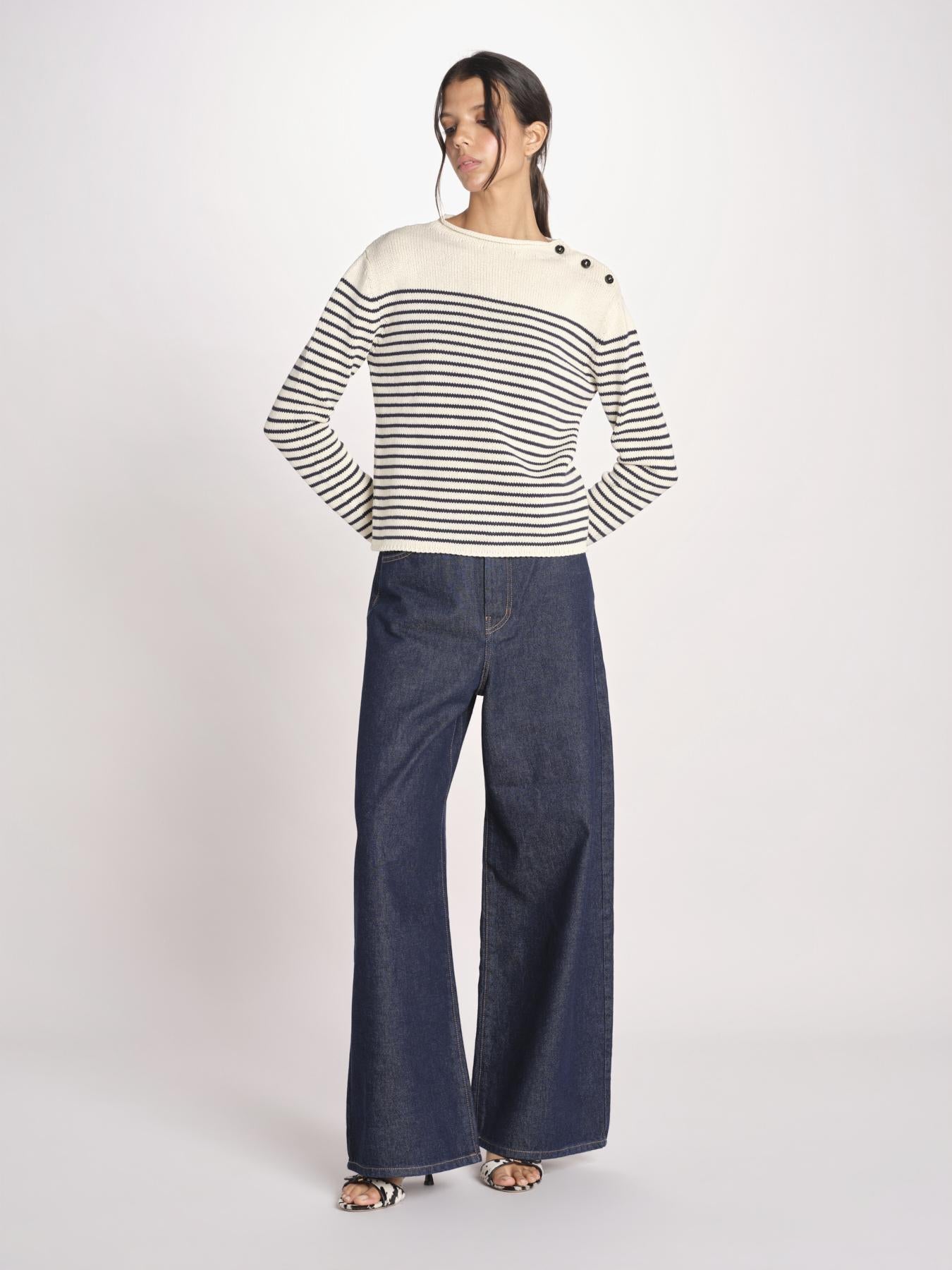 maglia girocollo, chiusa con bottoni sulla spalla QUADRO 2615361151600 011 BLU weekend maxmara 