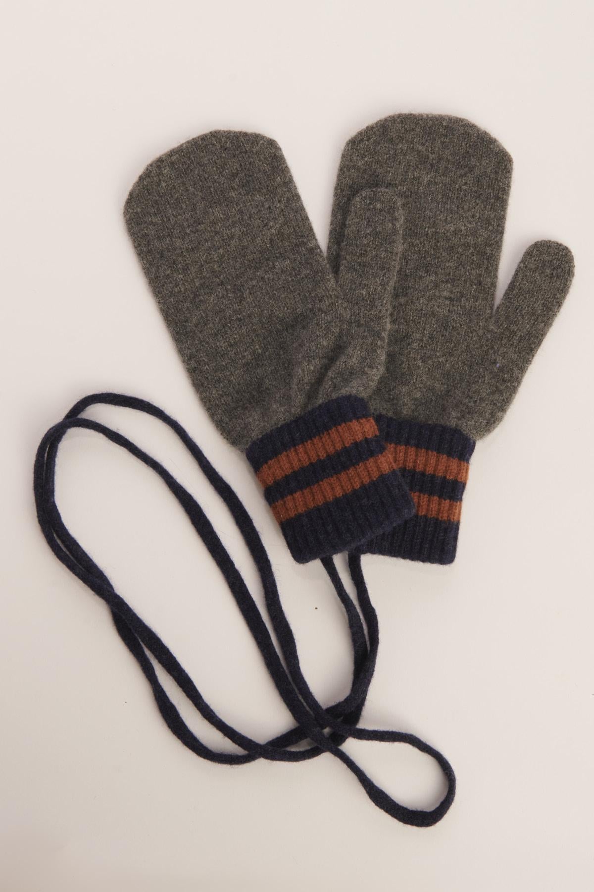  NEVERTOOLDMITTENS METAL howlin' 
