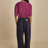 camicia girocollo con fiori intarsiati. LULA 016 JAM sea ny 