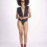 body con scollo profondo senza maniche e spalline imbottite NIKITA DEEP BLACK amazuìn 