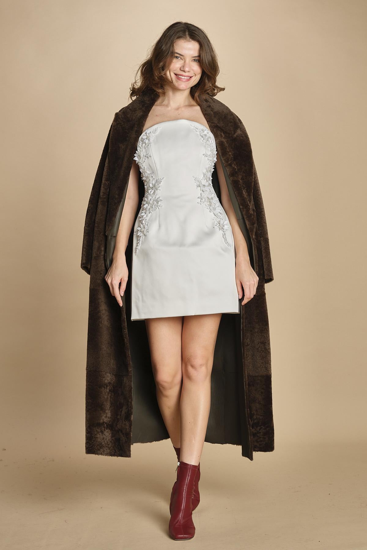 miniabito con ricamo fiori. RVBR-1185 IVORY rebecca vallance 