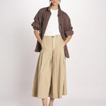  VIVIENNE ESSELING BEIGE true avenue 