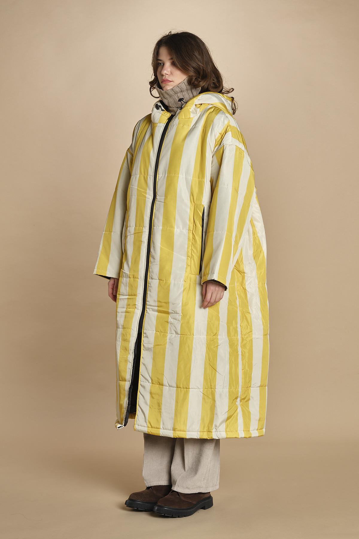 piumino lungo. 90110 MONACO RIGHE sittingsuit 