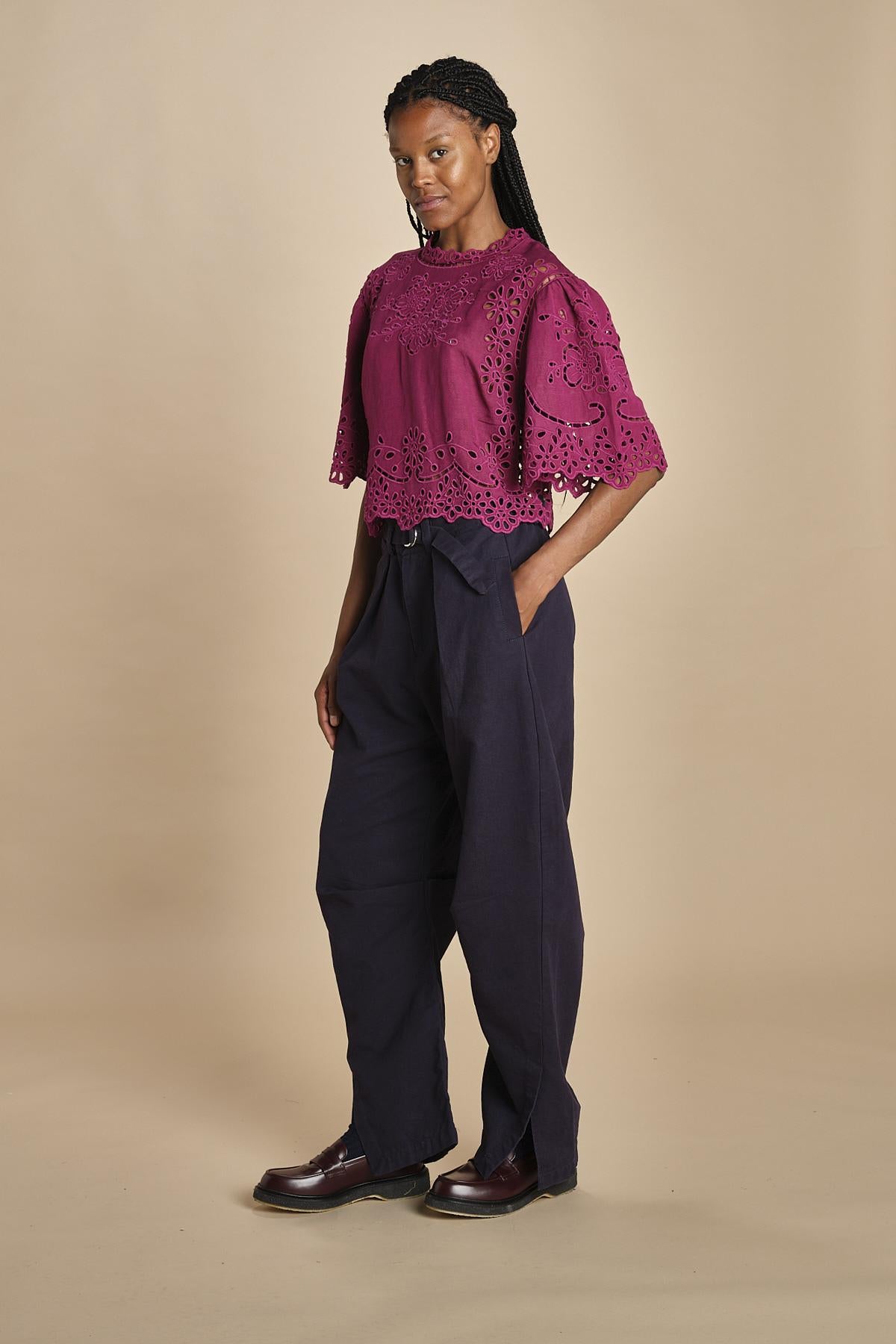 camicia girocollo con fiori intarsiati. LULA 016 JAM sea ny 