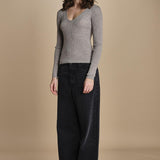 maglia scollo a v NOVA KNIT BLOUSE LIGHT TAUBE herskind 