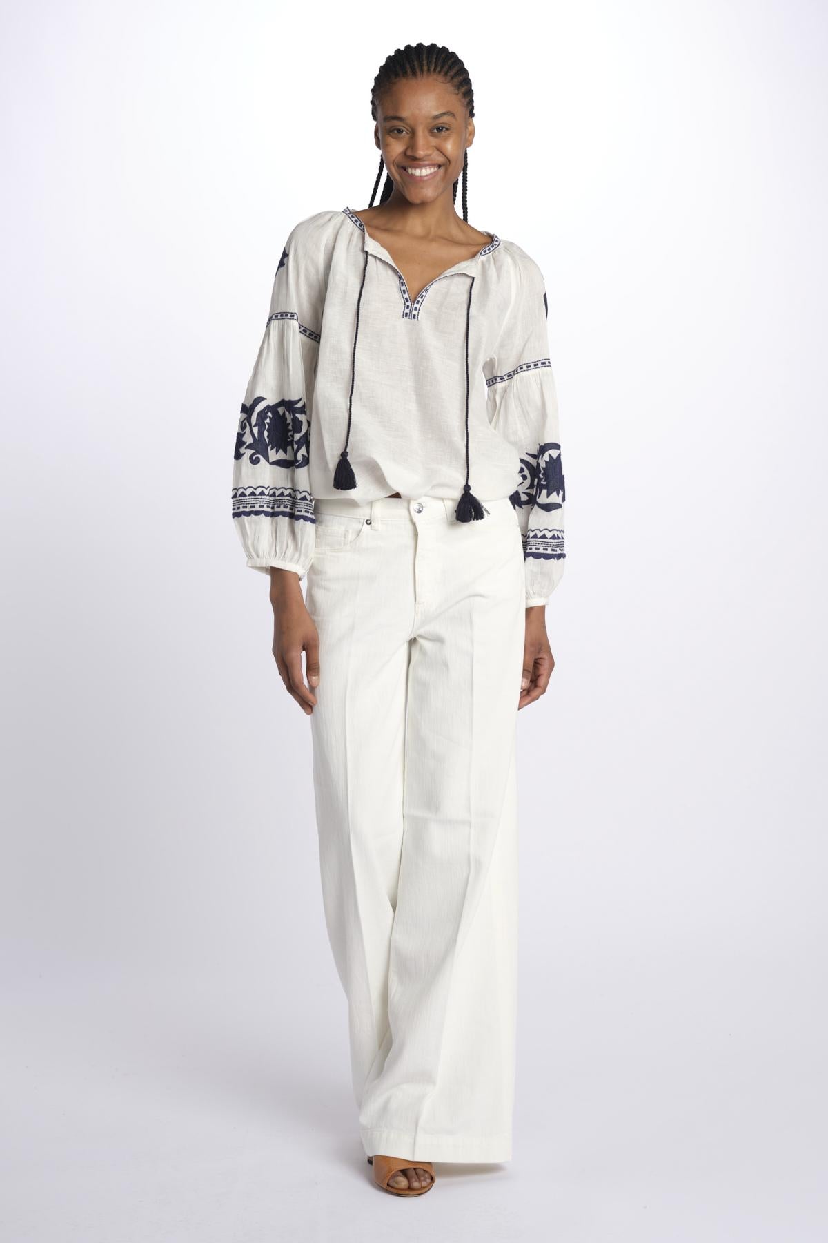 IBIZA camicia con ricami applicati  by milaura. BE24877A WHITE NAVY benaras soleil 