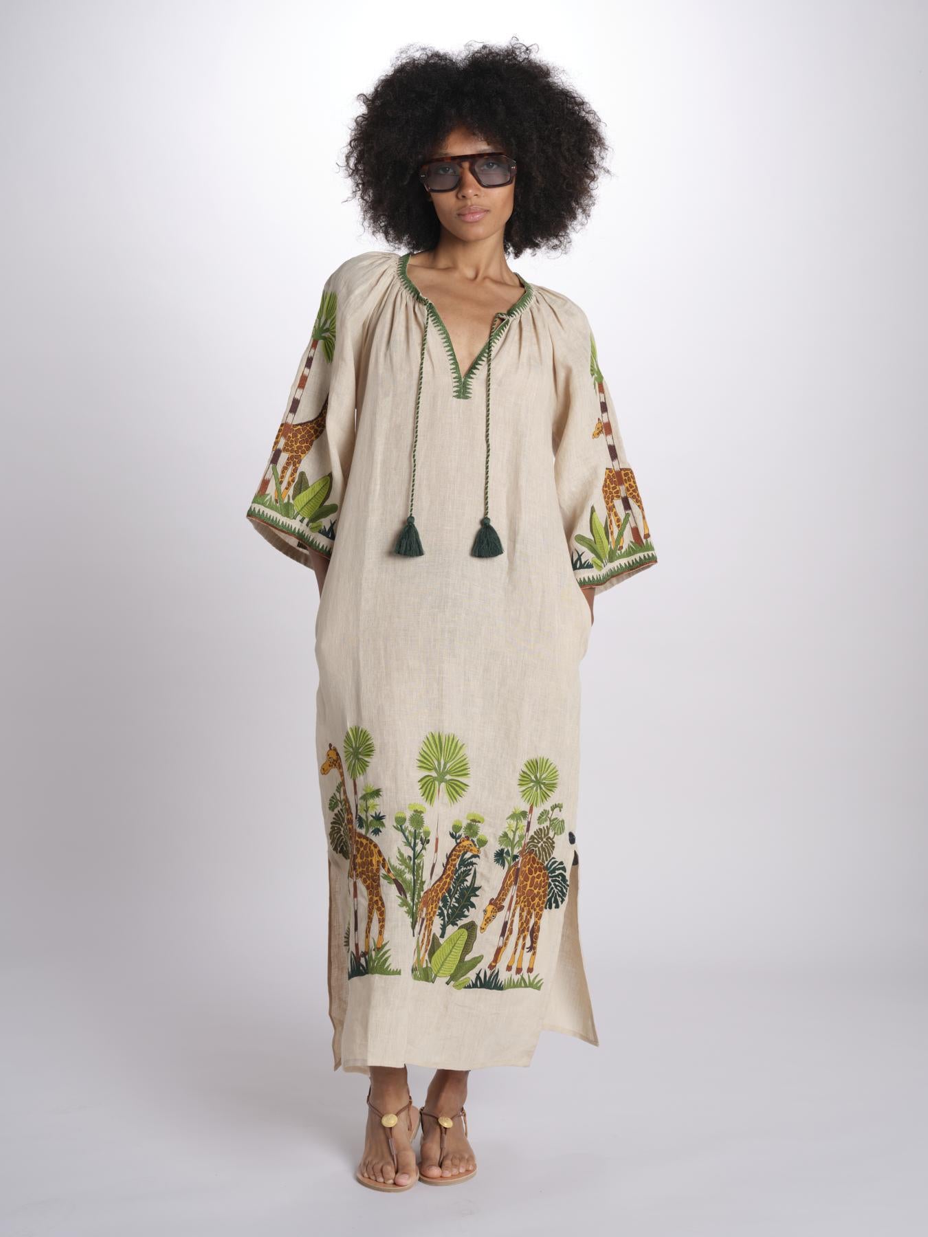 caftano lungo con giraffe ricamate BE24868 BEIGE MULTI benaras soleil 