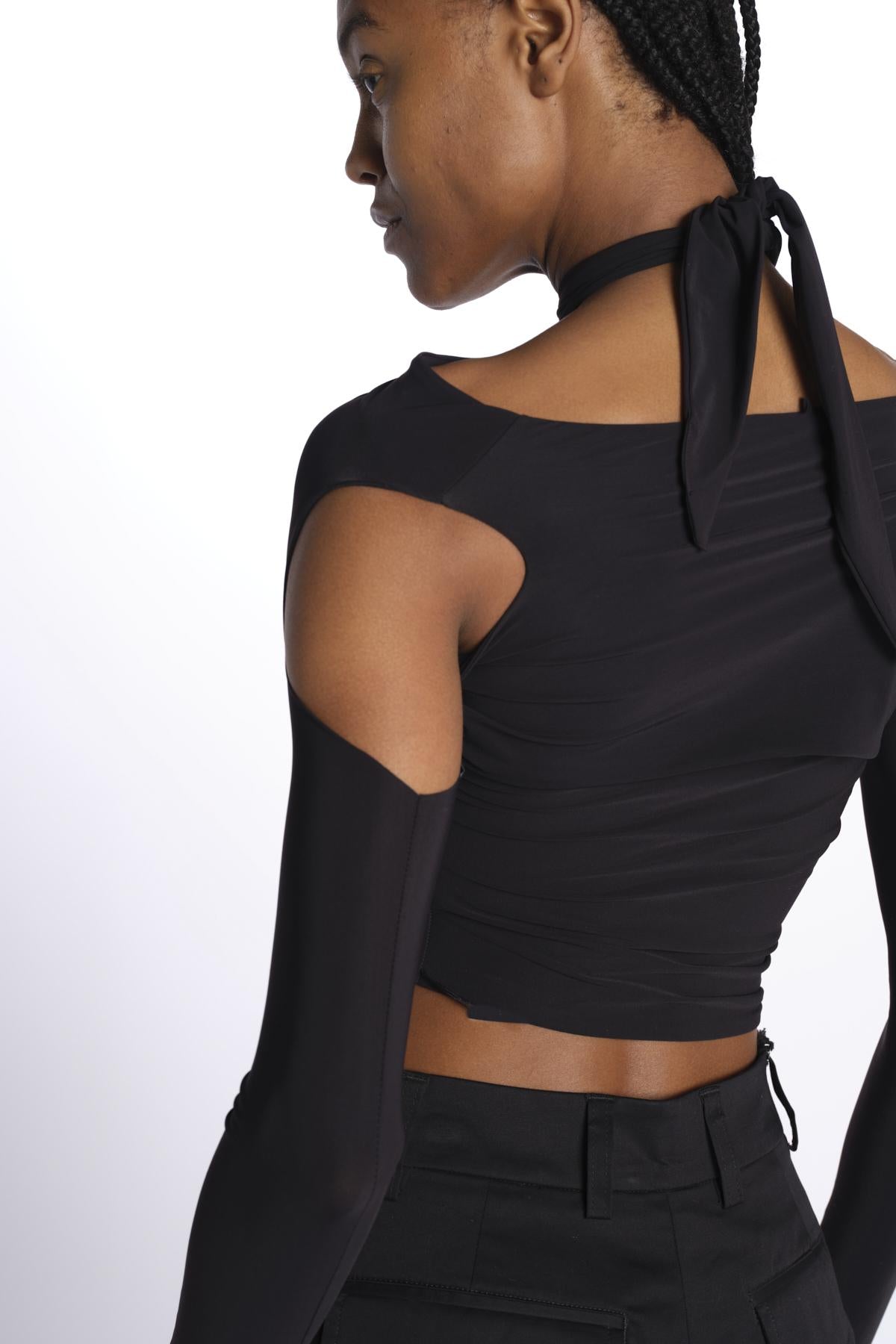 JOSIE top incrociato con spalla nuda JOSIE DEEP BLACK amazuìn 