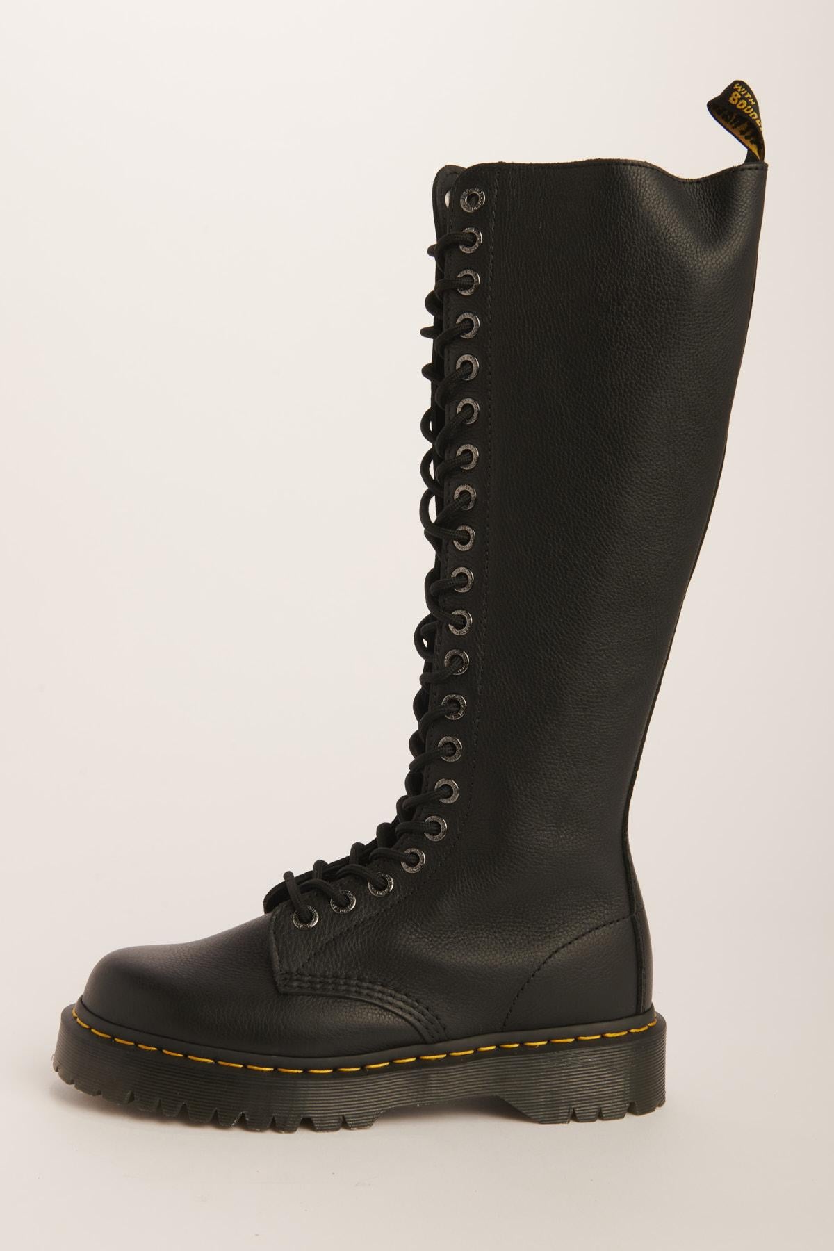  1B60BEX BLACKPISA dr martens 