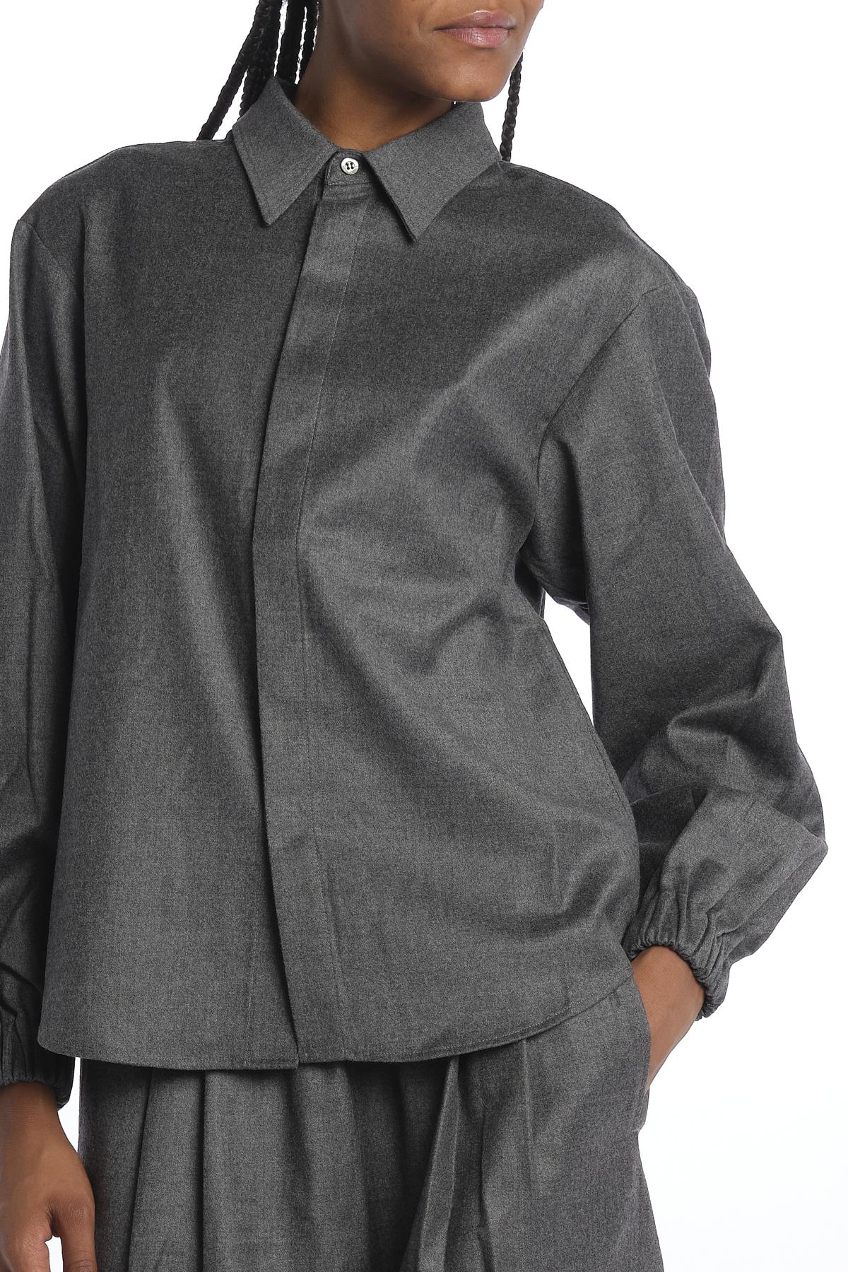  243-2001-30 GRAY30 vis a vis 
