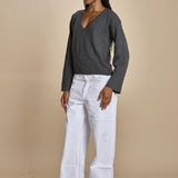 maglia con scollo a v e manica a campana by milaura. D2500894 871 GRIGIO milaura 