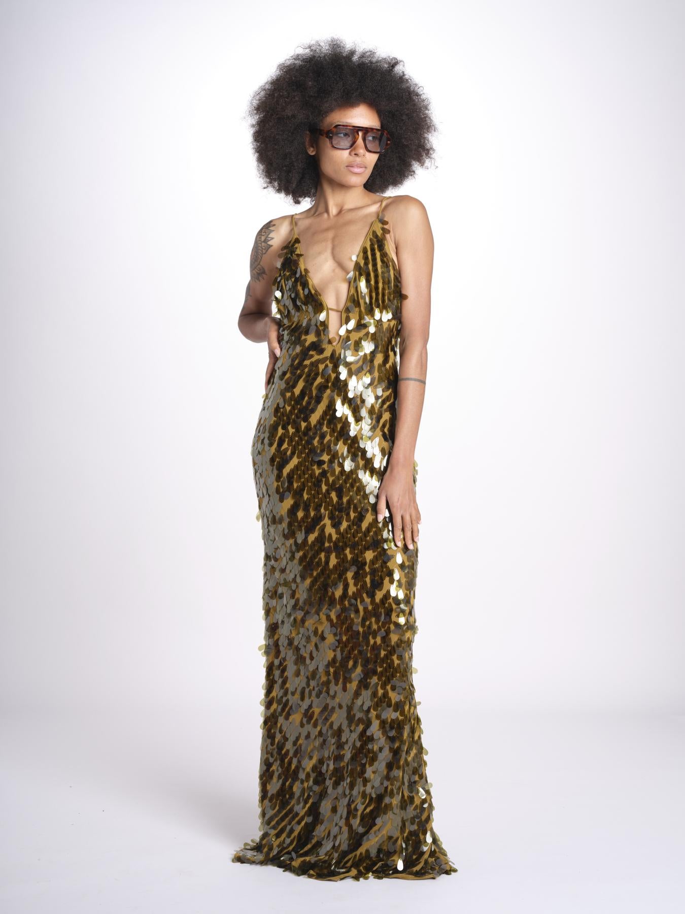 abito in paillettes THE SAPHIRE OLIVE misha 