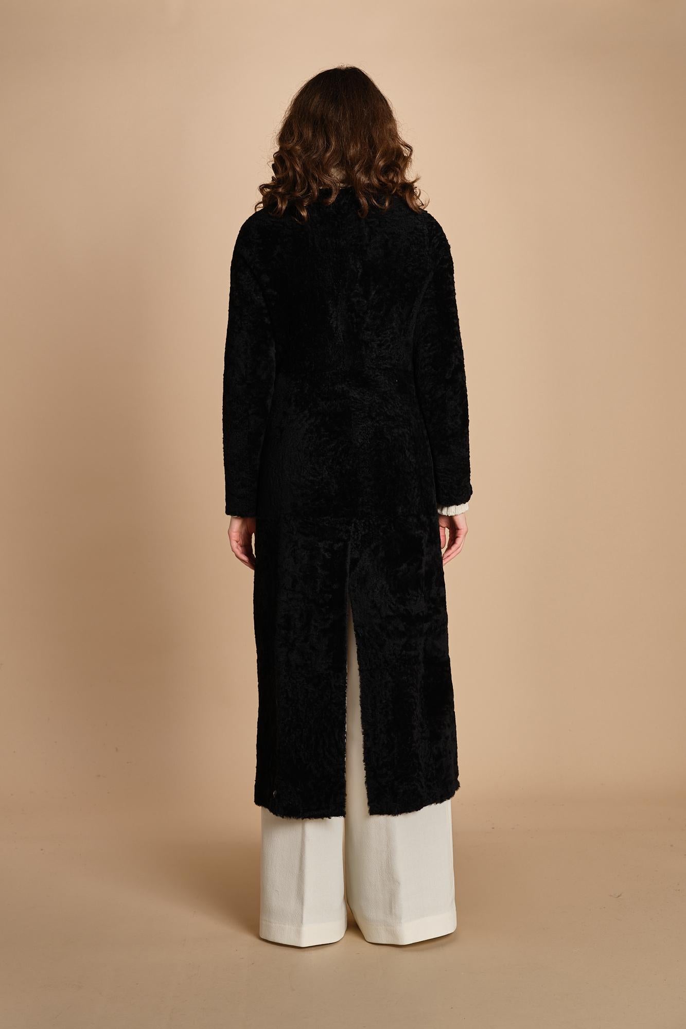 24098 cappotto doppiopetto in astrakan 24098300 NERO milaura 