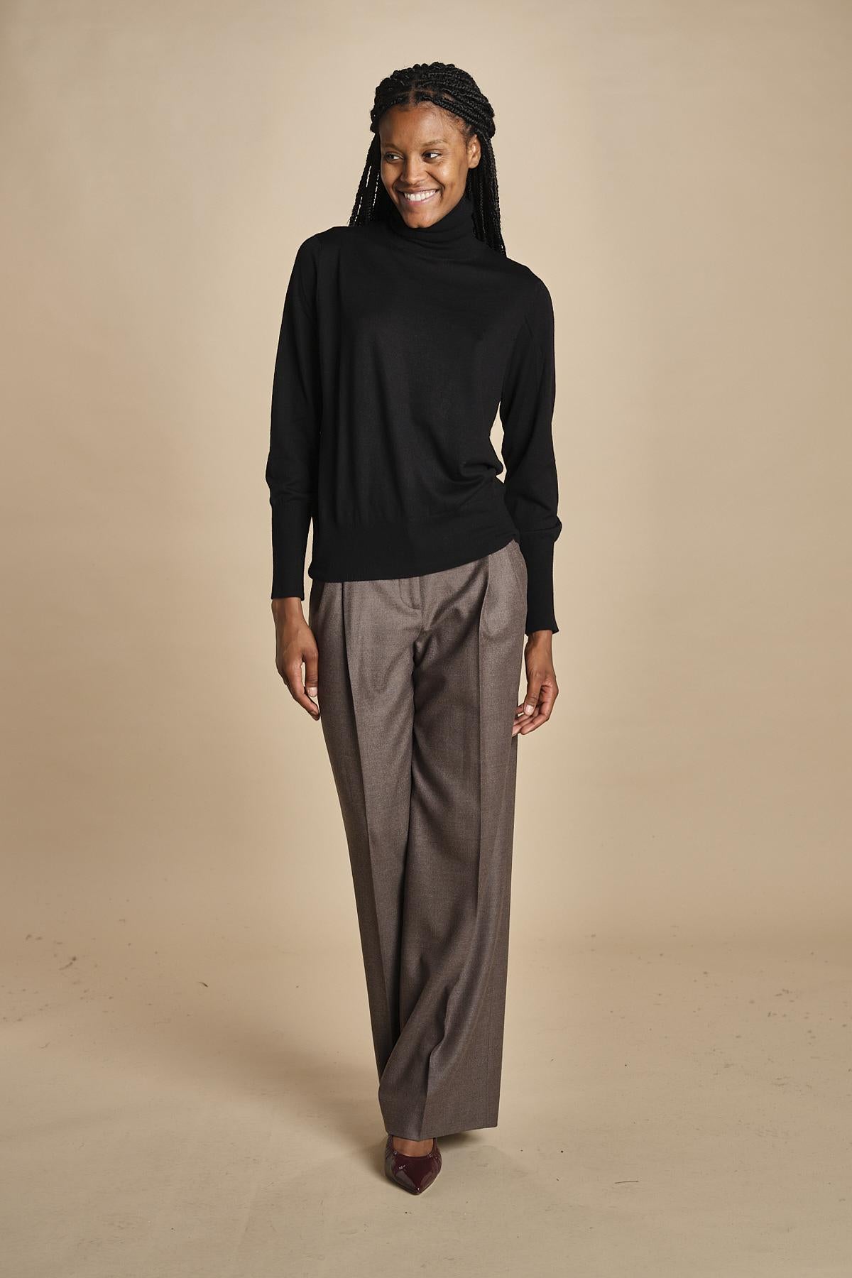 dolcevita over in lana merinos MIL LAU5 E14035 NERO milaura 