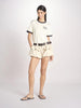 short con tasconi e cuciture
