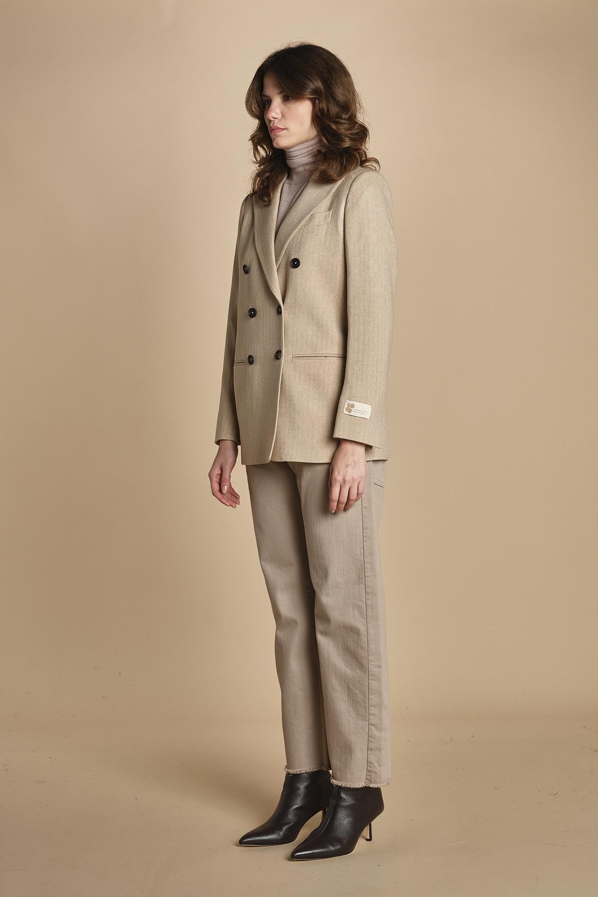 blazer doppiopetto spinato. BEATRIZ NATURALE massimo alba 