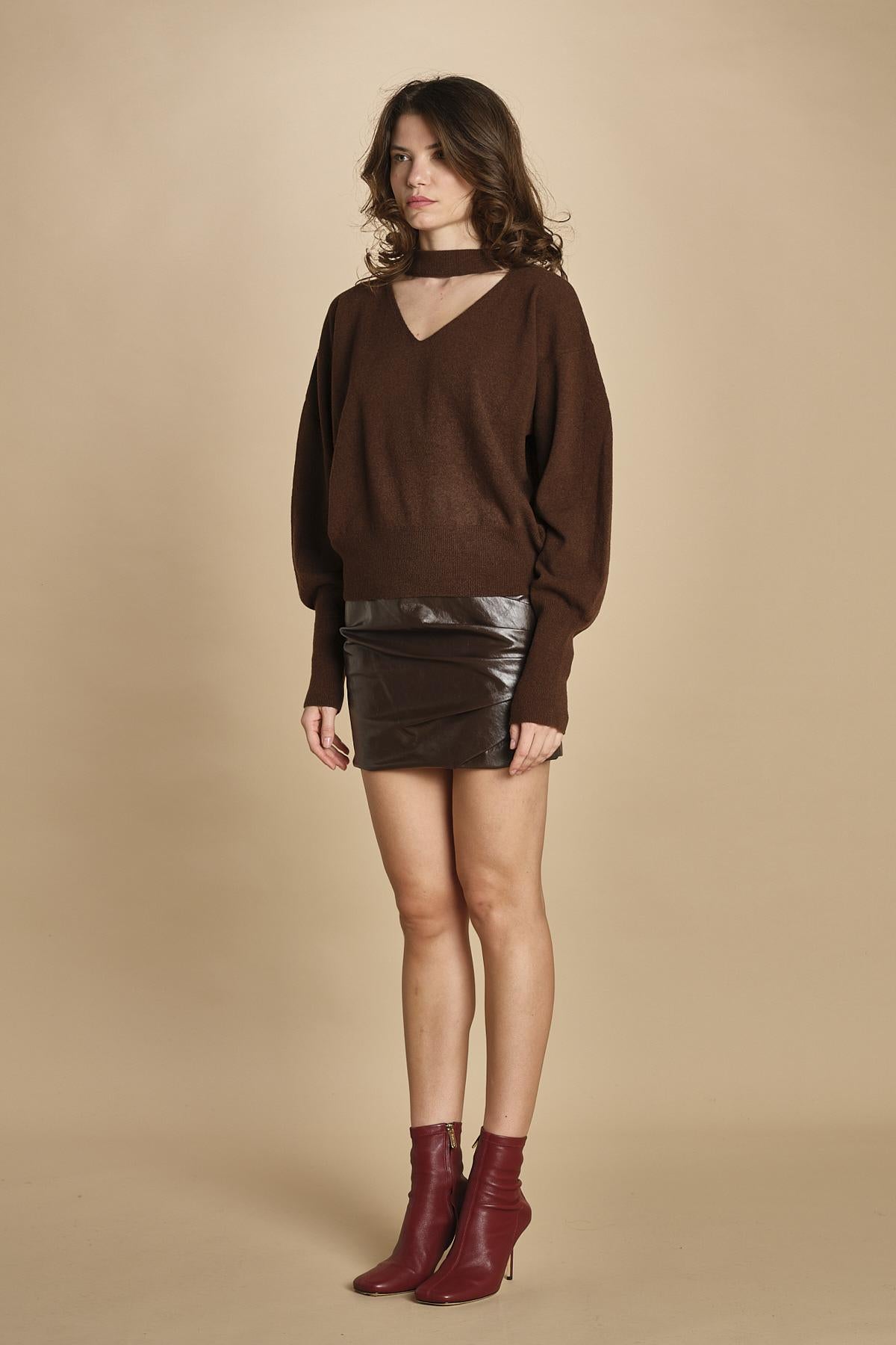 maglia scollata con scollo a v 32012-351 MORO 69 federica tosi 