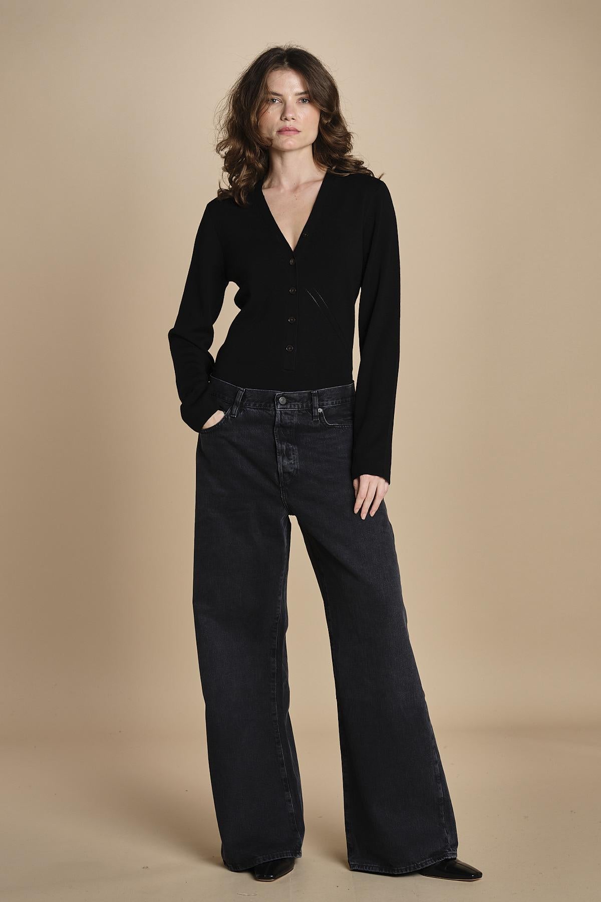 body scollo a v in merinos ANDERSON KNIT BODY BLACK herskind 