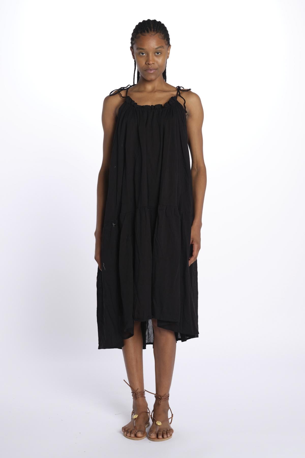 PALOMA abito lungo con balze e spalline sottili PALOM NOIR laraethnics 