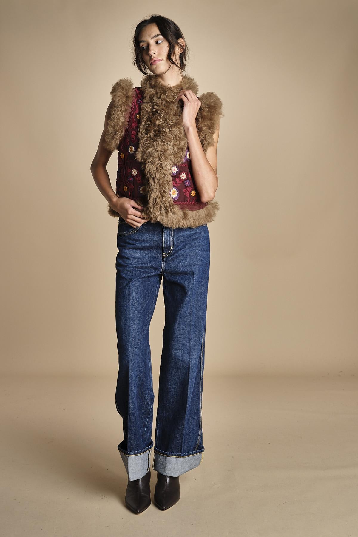 gilet ricamato con mongolia MAGYAR GILET BURGUNDY antik batik 
