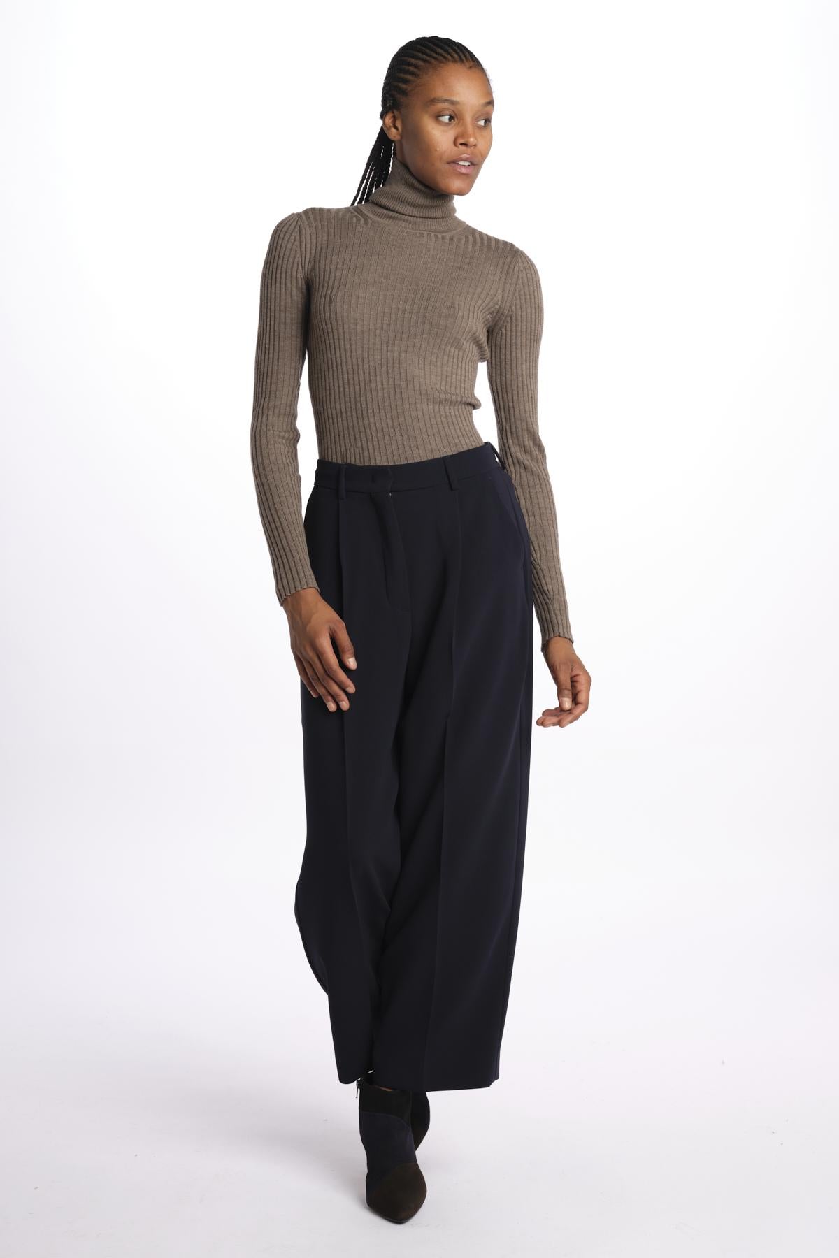  2425136091600 005BLU weekend maxmara 