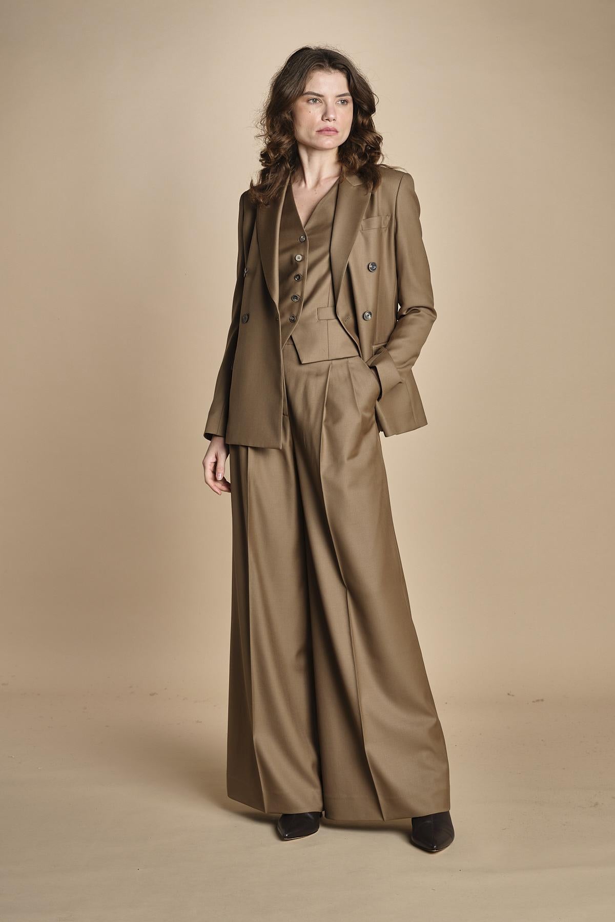 pantalone in batavia con tasca sul retro MONIQUE 689907 19 quelledue 