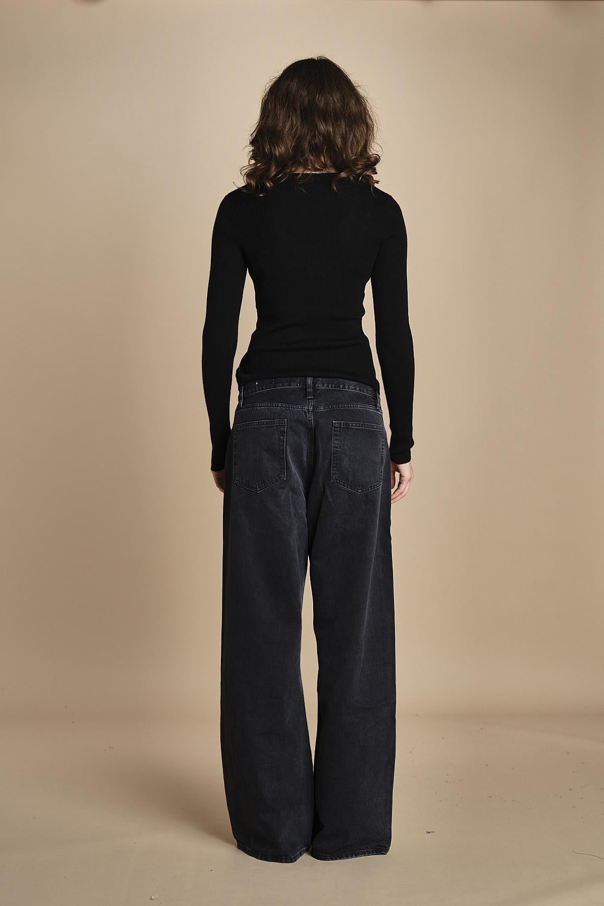 maglia scollo a v NOVA KNIT BLOUSE BLACK herskind 