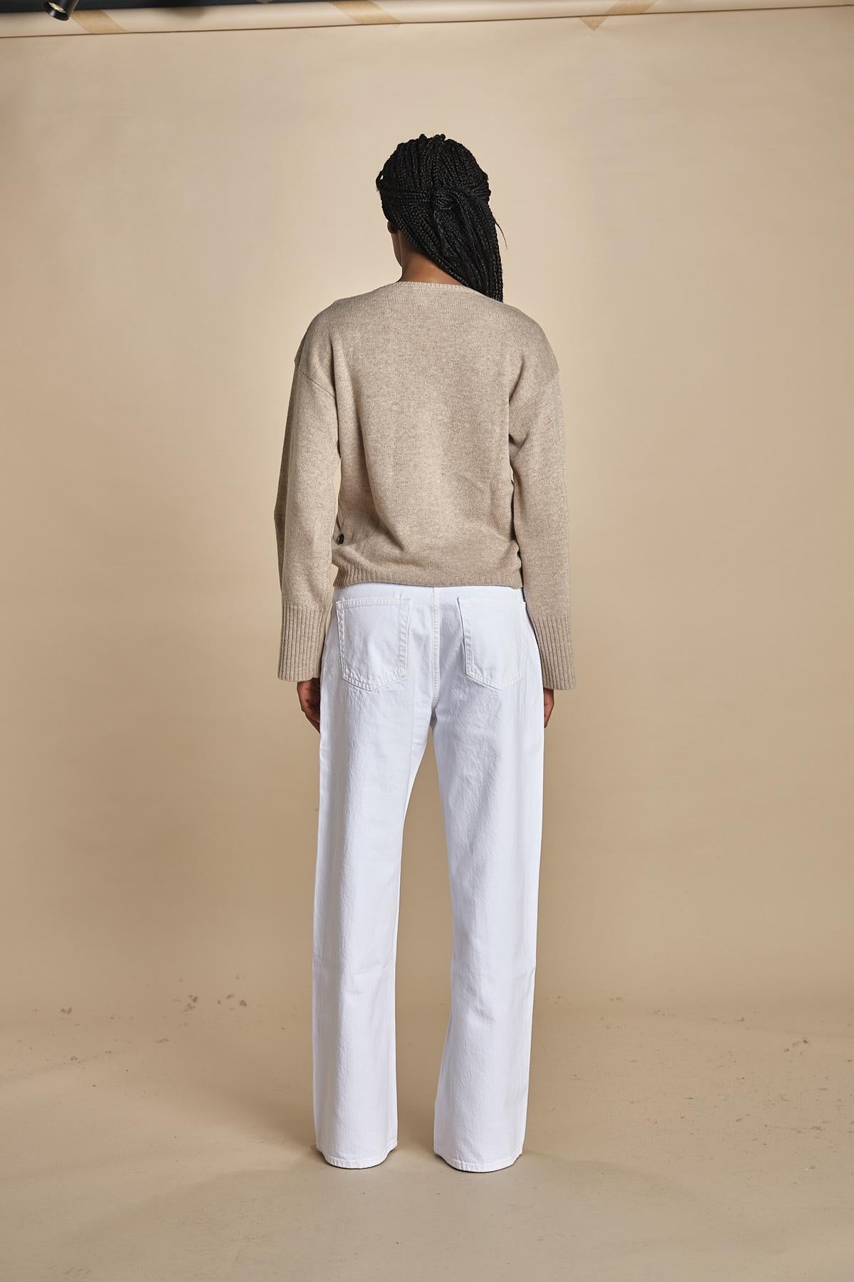 maglia con scollo a v e manica a campana by milaura. D2500894 806 CUMINO milaura 