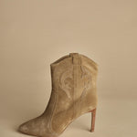 CAITLIN stivaletti camoscio tacco 9. CAITLIN BEIGE ba&sh 