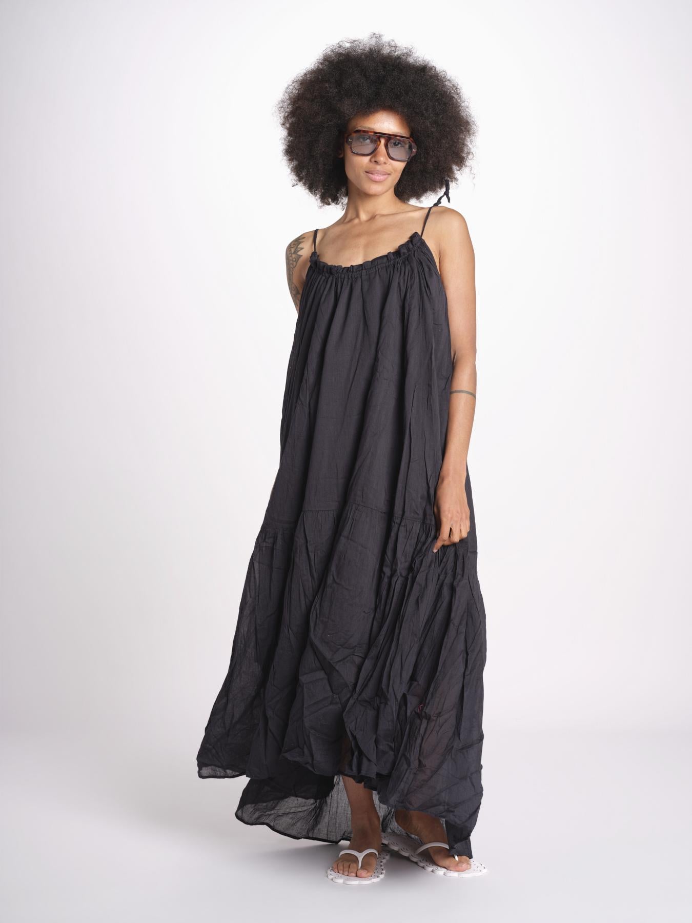 abito con arriccio PAOLABLATU NOIR laraethnics 