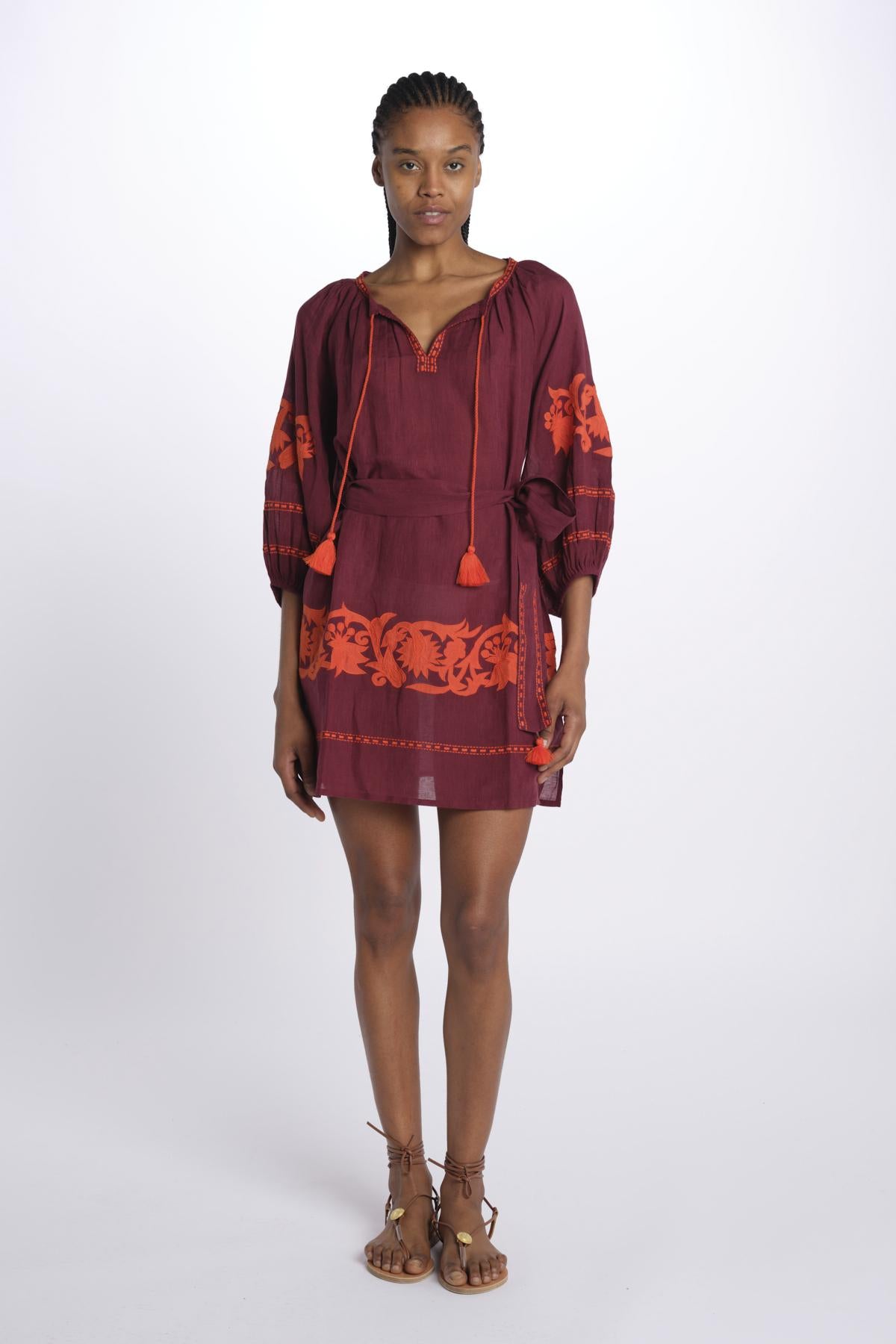 PAISLEY tunica con fiori applicati by milaura. BE24877ATUN BURGUNDY benaras soleil 