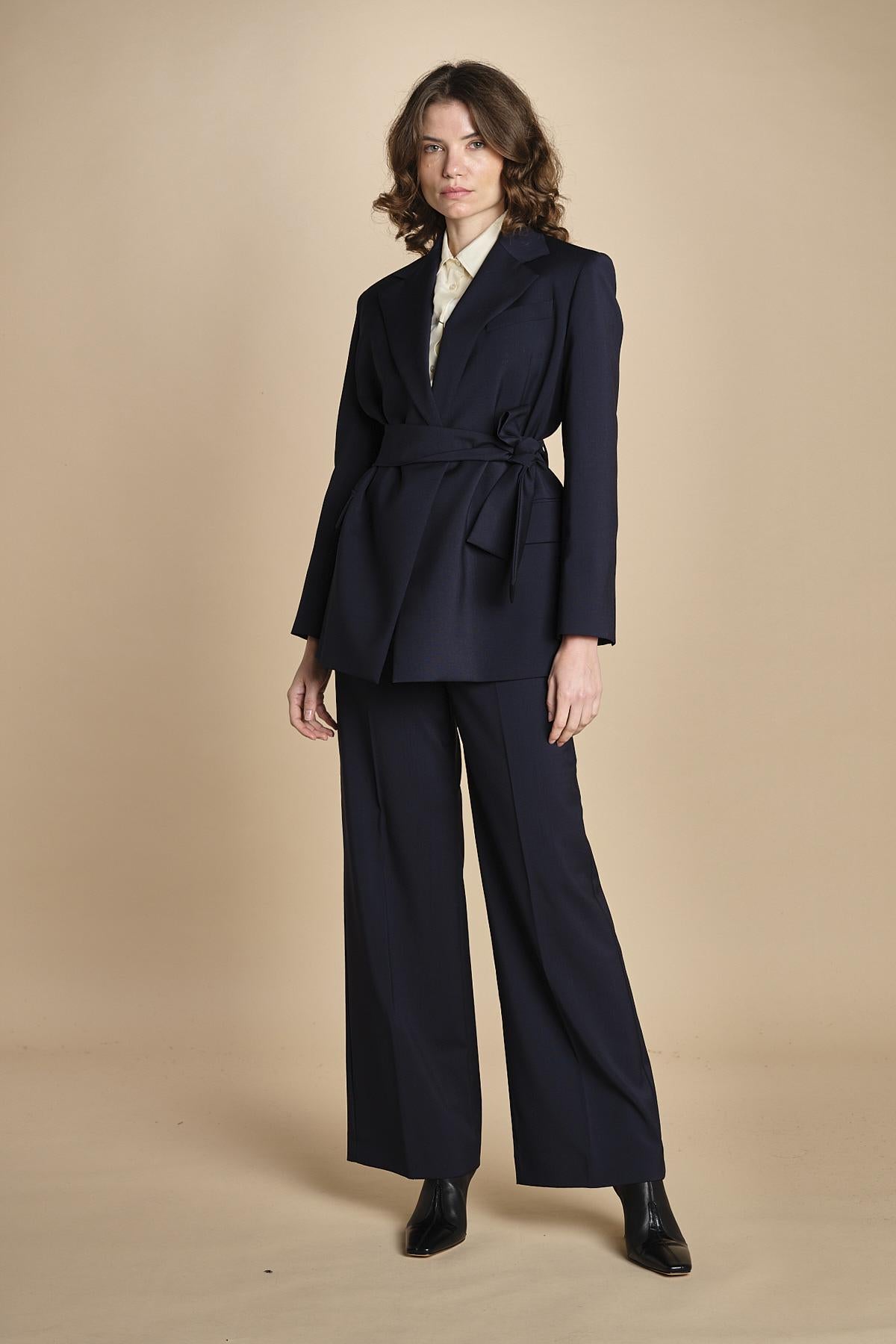 giacca in  fresco lana  con cintura TESO 2525046031600 001 weekend maxmara 